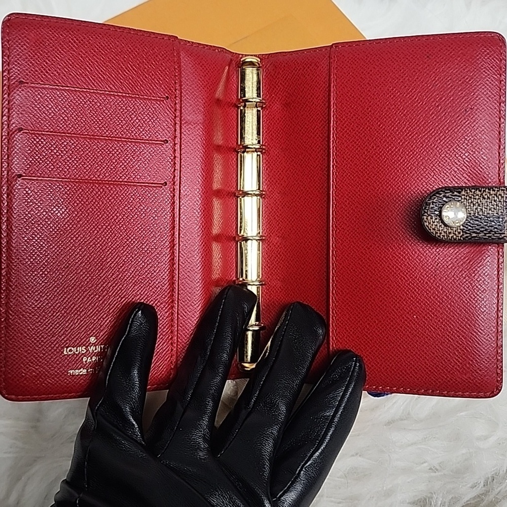 Full Set Limited EditionLouis Vuitton - Picture 4 of 8